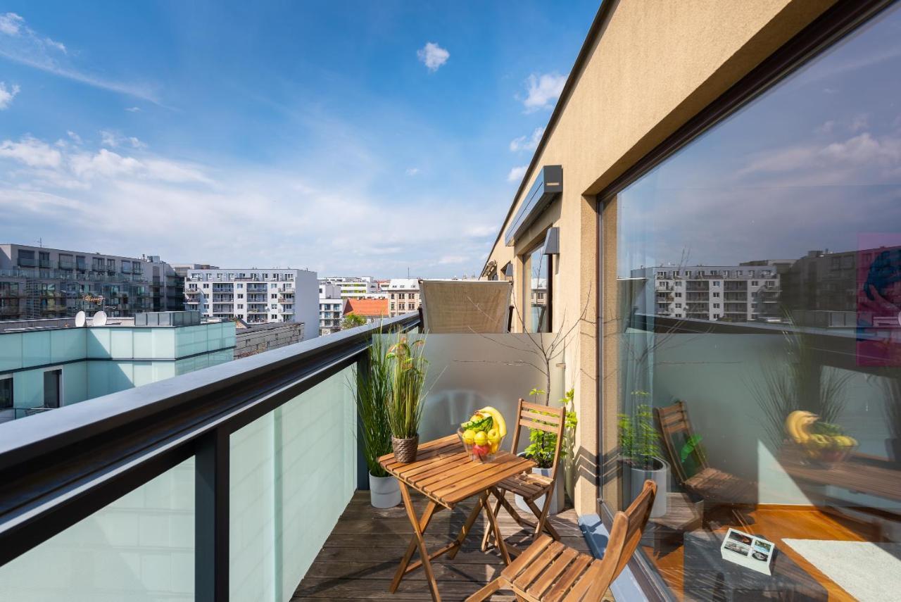 Apartment With 4 Bedrooms Prague Exterior photo